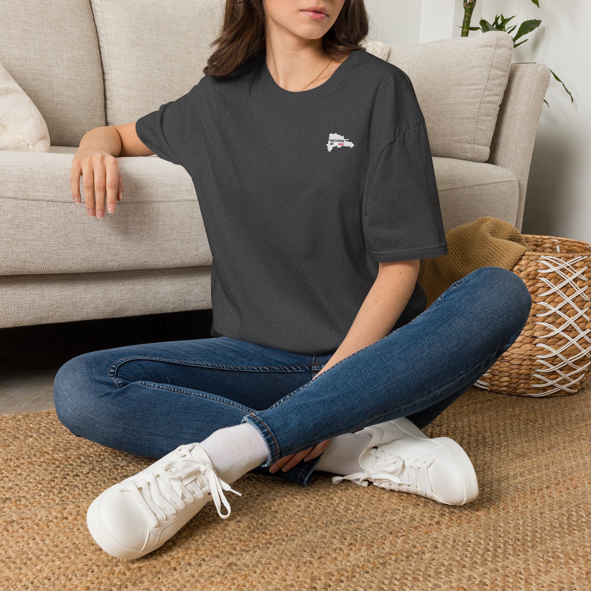 Minimalist 'Modern Home' Chest Logo T‑Shirt