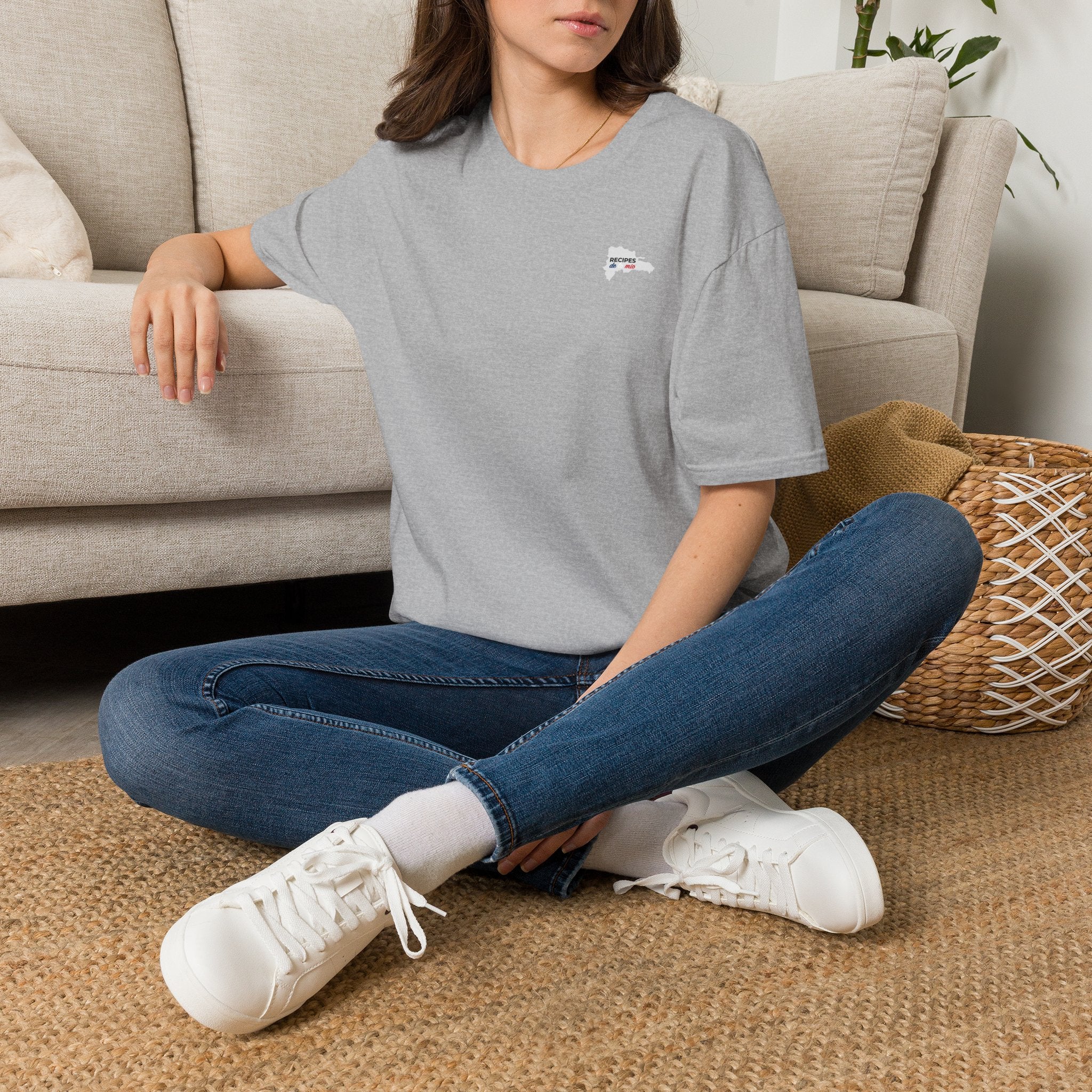 Minimalist 'Modern Home' Chest Logo T‑Shirt